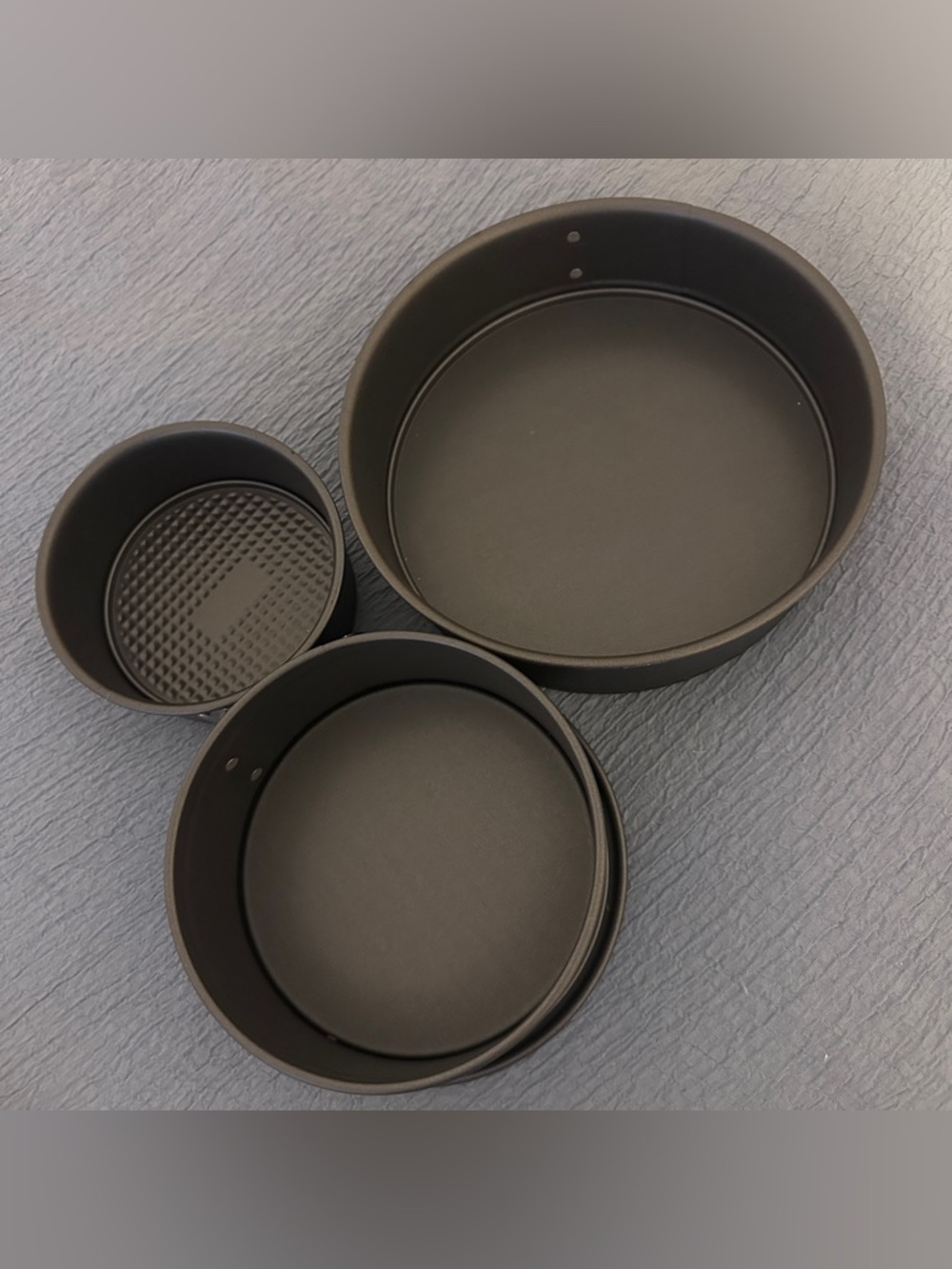 Set of 3 Nonstick Springform Round Cake Pans